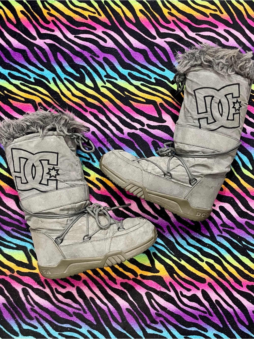 Y2k Grunge Rare Snow Boots DC Chalet Grey Winter Moon Boots Faux Fur Trim